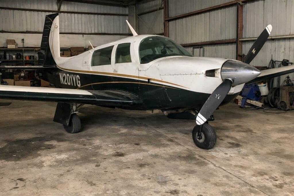 Mooney M20J